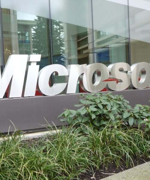 Microsoft outage affects thousands of users